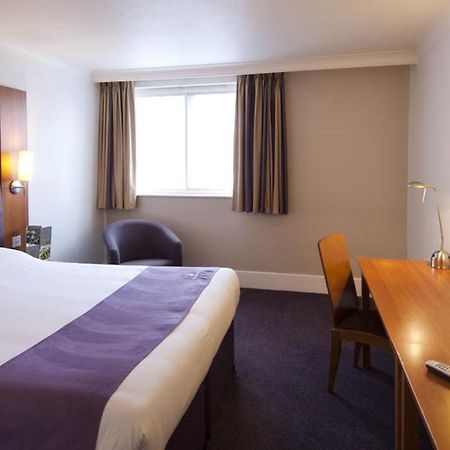 Premier Inn Tonbridge Buitenkant foto
