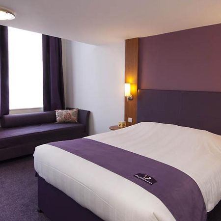 Premier Inn Tonbridge Buitenkant foto