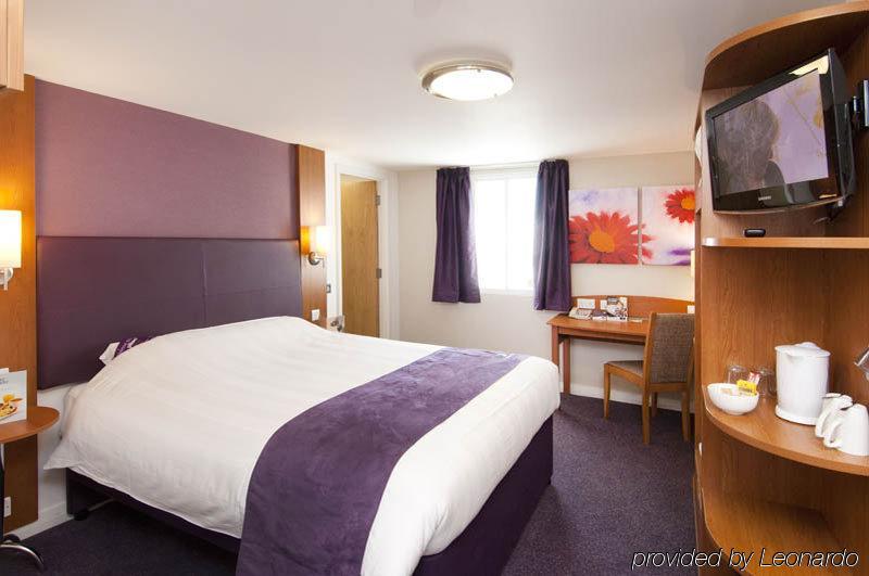 Premier Inn Tonbridge Buitenkant foto